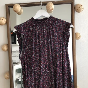 Topp - Nytt skick💗