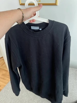 Overzize tröja  - En helt vanlig svart overzize tröja storlek XL 