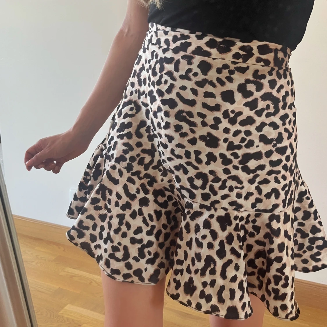 Kjol leopardmönstrad