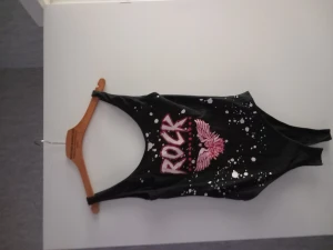 Bodysuit  - Bodysuit som knappt är använd! Står ingen storlek men skulle tro att den är I storlek s💓