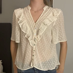Zara blus - Vit blus från zara💗