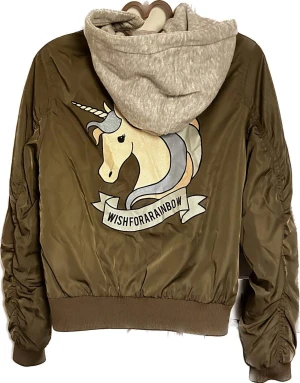 Barn jacka - En barn jacka från h&m med bra skick 