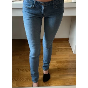Jeans - Jeans från H&M i strl 28/M Fint skick 