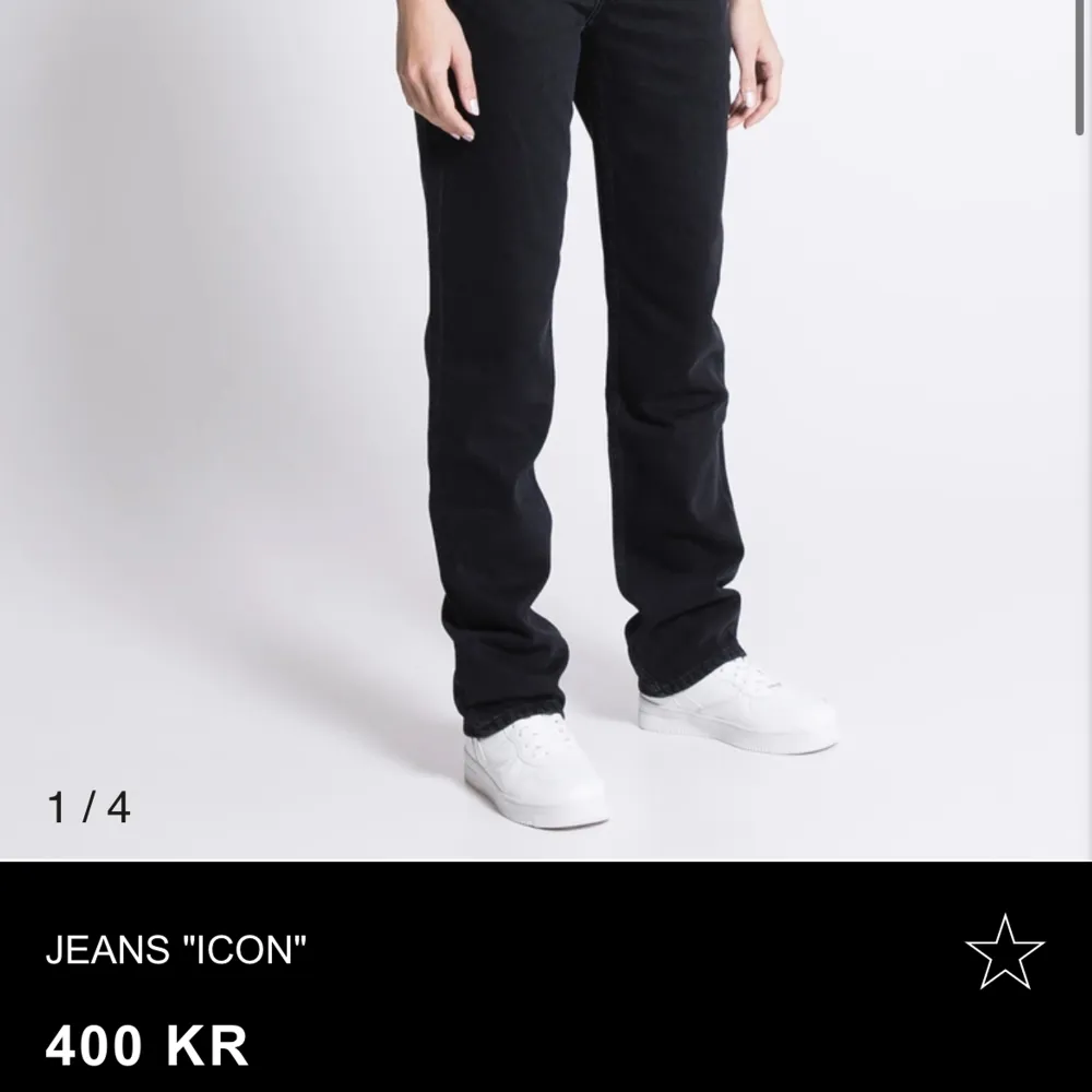 svarta ”icon” jeans från lager 157, jätte fina men kommer inte till användning. Jeans & Byxor.