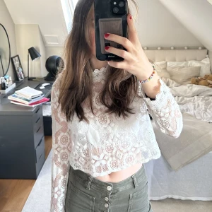 Spets topp - Superfin och oandvänd spets topp💕💕