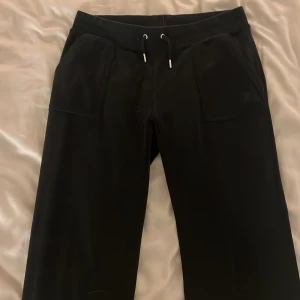 Juice couture - Juice couture byxor, storleks lappen är av klippt där av priset