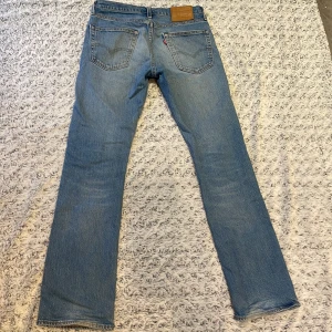 Levis jeans  - Mycket använda, storlek W30-L34