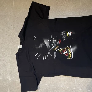 Tröja - Helt ny tröja med coolt motiv