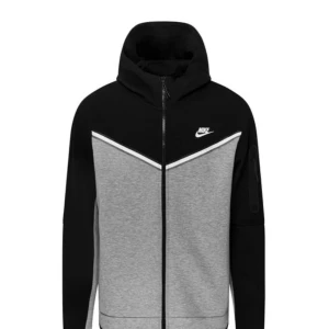 Svart grå Nike tech fleece - Svart grå Nike tech fleece i storlek S som jag inte använder längre 