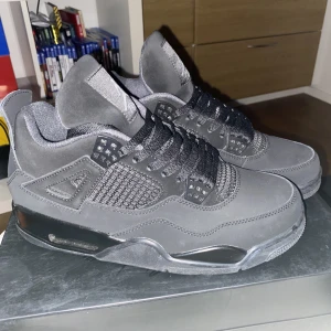 Jordan 4 - Helt nya A kopior Jordan 4. Passade ej mig så säljer vidare dom för bra pris.