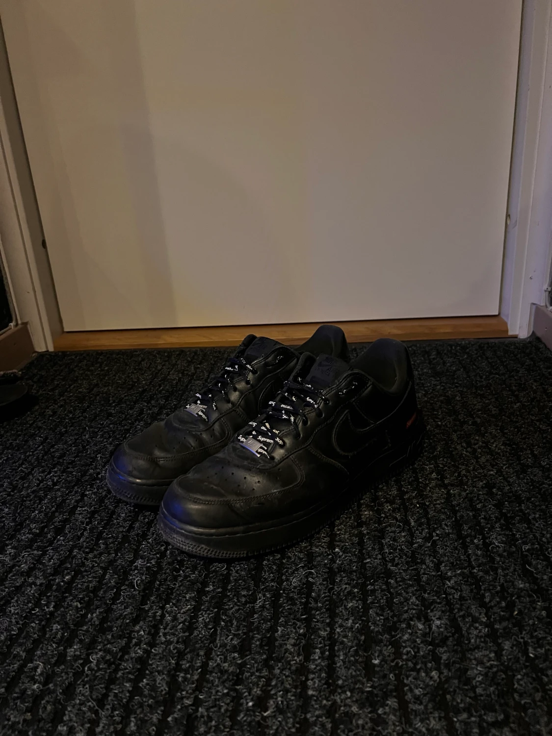 Nike supreme airforce - 90