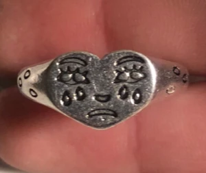 Jättecool ring! - Jättecool ring! Liknar Marianilsdotter❤️