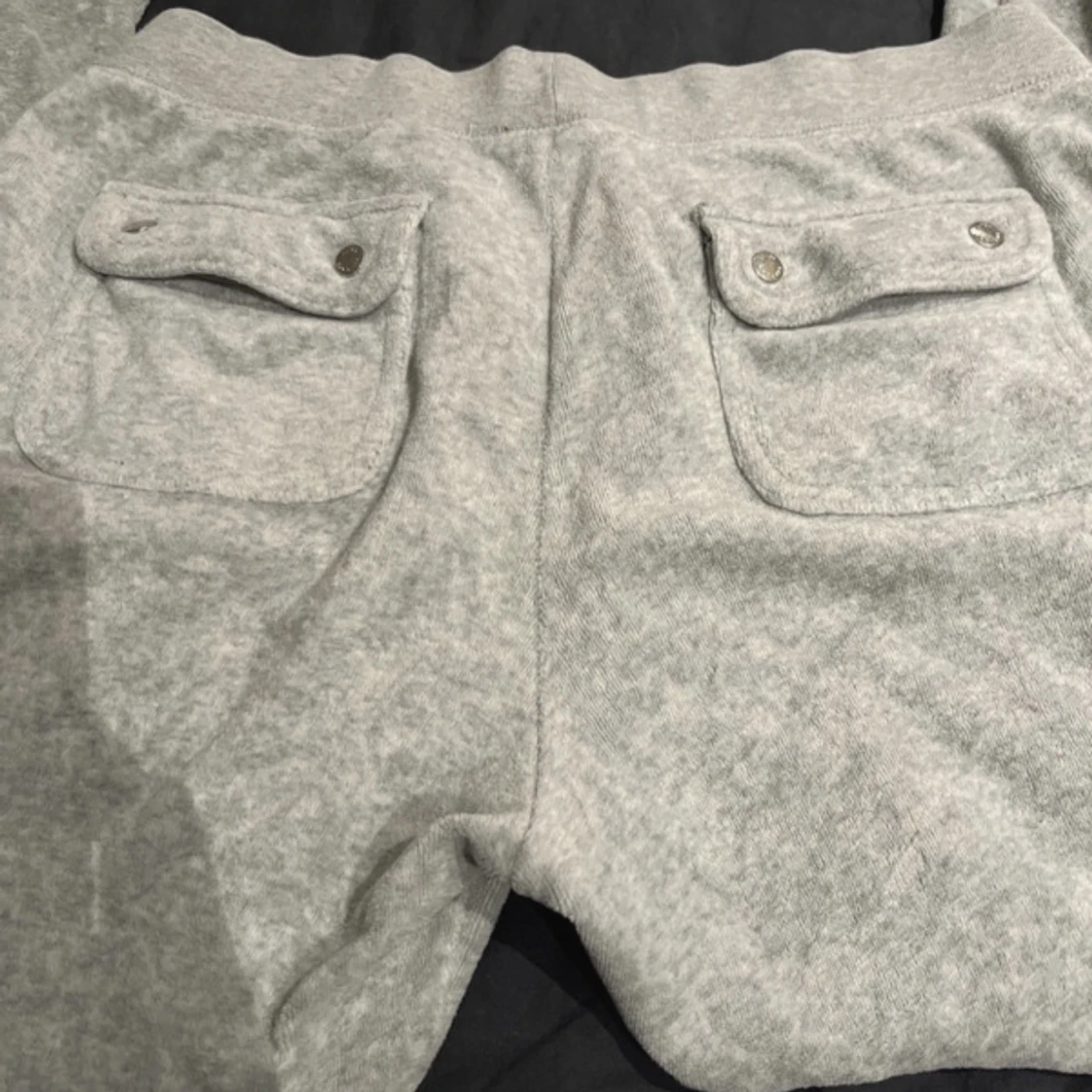 gråa juicy couture  - 90