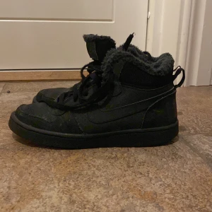 Nike vinter skor - Svarta Nike vinter skor 