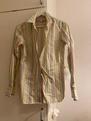 Tommy hilfiger blus - Tommy Hilfiger blus i storlek S. Mycket fint skick! 
