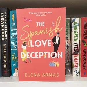 Bok the spanish love deception - Läst en gång, mycket bra skick💗