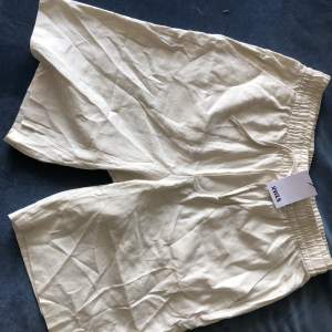 Nya linne shorts från Ryvls