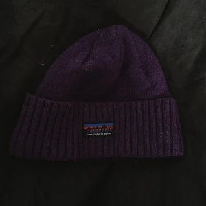 Patagonia beanie - Lila Patagonia beanie 