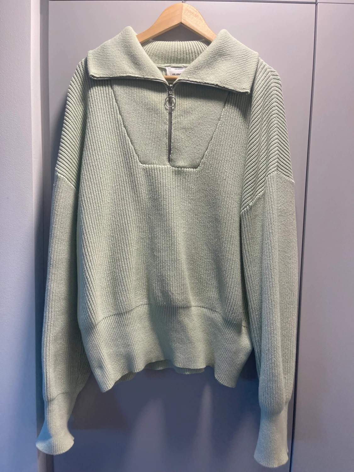 Stickad tröja- Arigato - 90