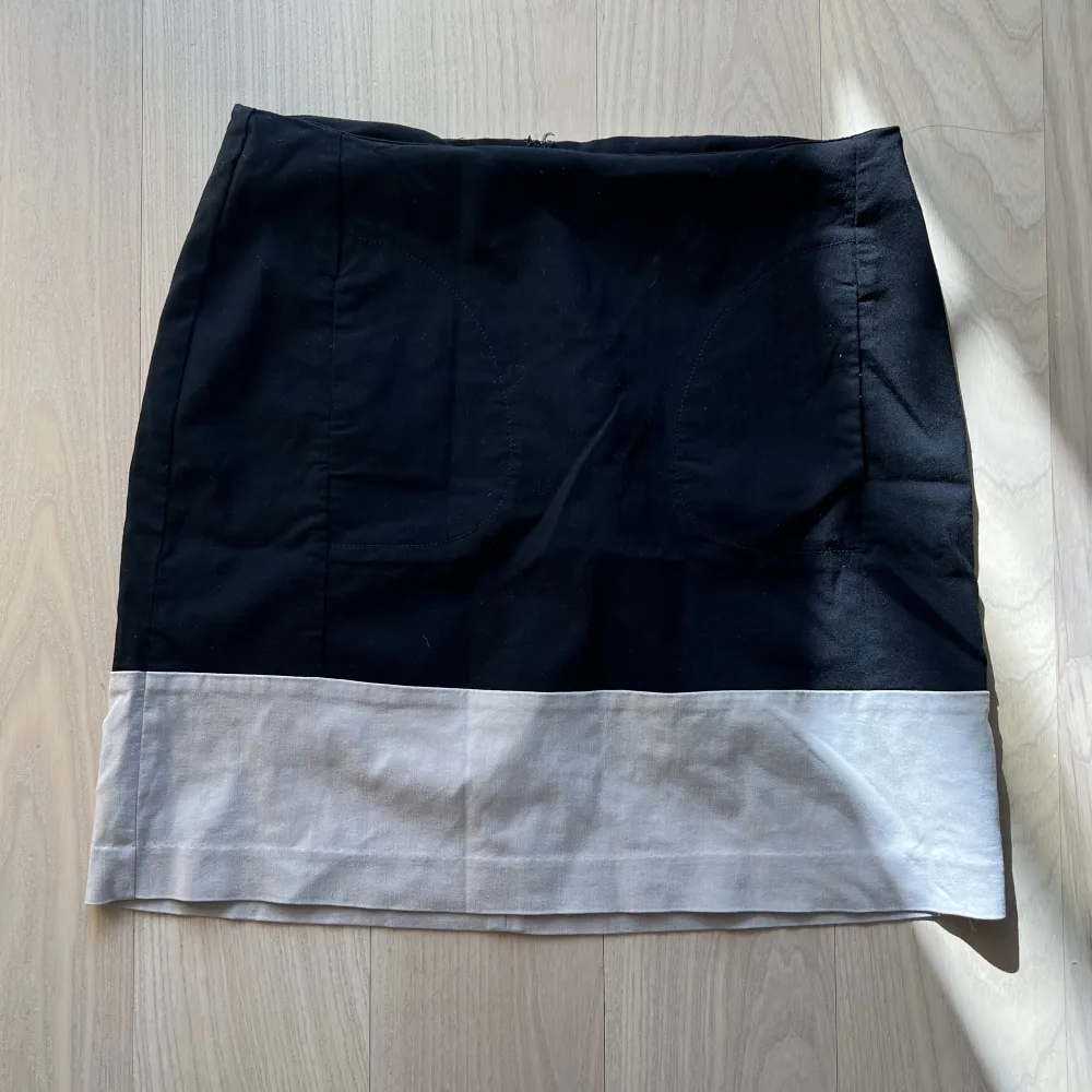 barely worn, great condition skirt. . Kjolar.