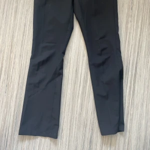Bikbok kostymbyxor - Jättefina kostymbyxor som går att ha när som och till vad som. Köpta på bikbok och i väldigt bra skick