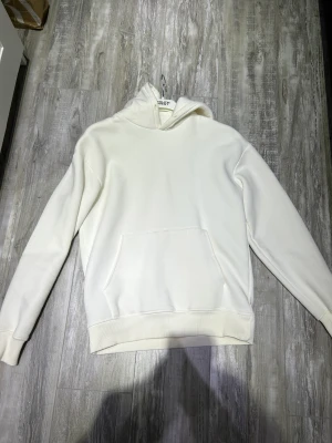 Zara tröja - Vanlig zara tröja som är använd typ 3 gånger. Säljer den för 150. Storlek S