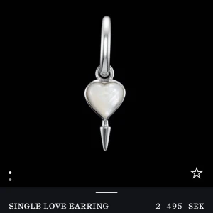 Söker detta örhänge! - Söker detta single love örhänge med vit sten. Är villig att byta min you and me halva också!