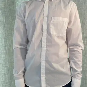 basic vit skjorta 💗