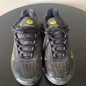 Tn Airmax plus - Använda nån månad men dem är i bra skick och inget är sönder på dem köpta för 2000