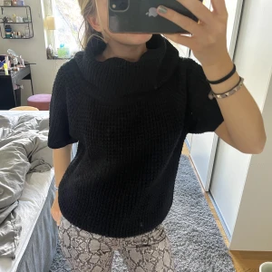 Trekvartsärm tröja - Jättefin och mysig stickad tröja som är perfekt nu till hösten😊❤️
