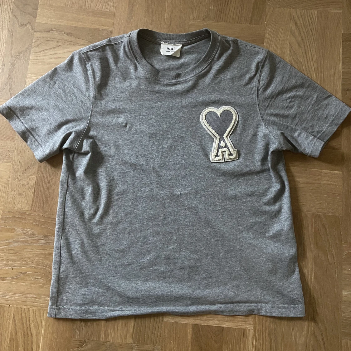 Ami Paris T-Shirt Grå