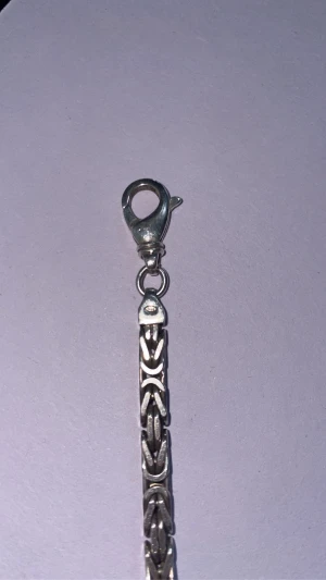 Silver armband kejsar länk - Det är ett silver armband gjort av bara silver.Några månader gammal. Bra kvalitet.