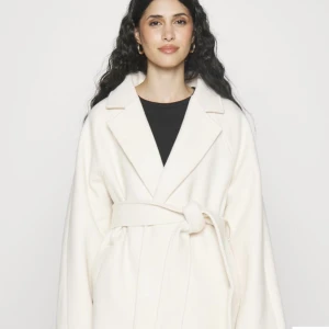 Kort kappa - Kappa från Gina, helt ny prislappen är kvar, 