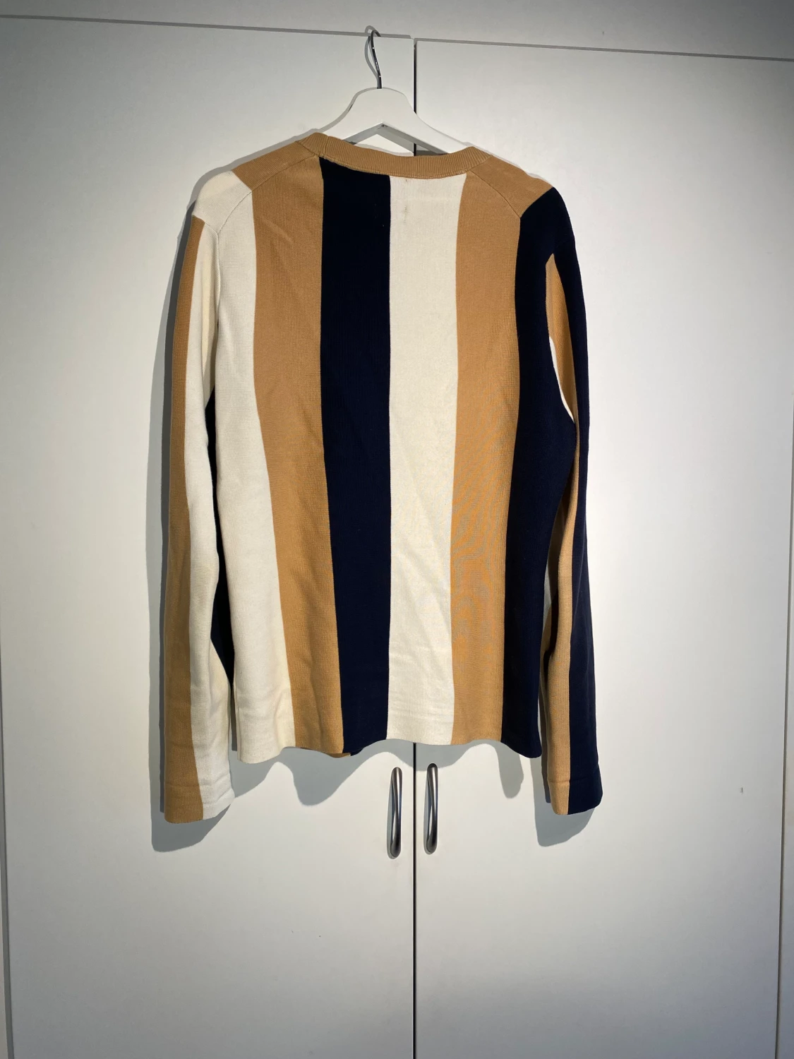 Oanvänd Randig Sweatshirt från H&M  - 90