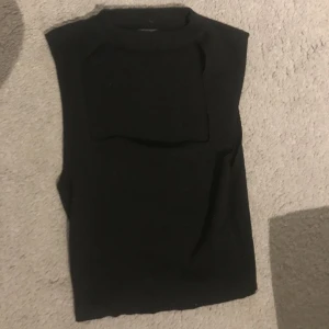 Jätte fin topp!! - Säljer denna fina fina topp pågrund av att den inte kommer till användning (Skriv om ni vill ha bättre bild elr har några frågor)💗Pris kan diskuteras!!