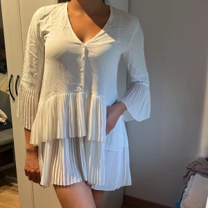 Klänning/tunika volang ZARA  - Klänning/tunika volang ZARA 