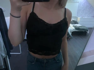 Linne  - Linne ifrån new yorker som jag köpte för 4-5 år sen och användes mycket då men inte längre, har nog inte använt den på 3 år minst , den är i bra skick 