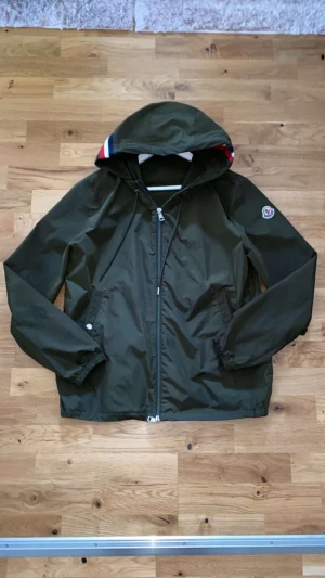 Moncler jacka - En helt ny moncler jacka