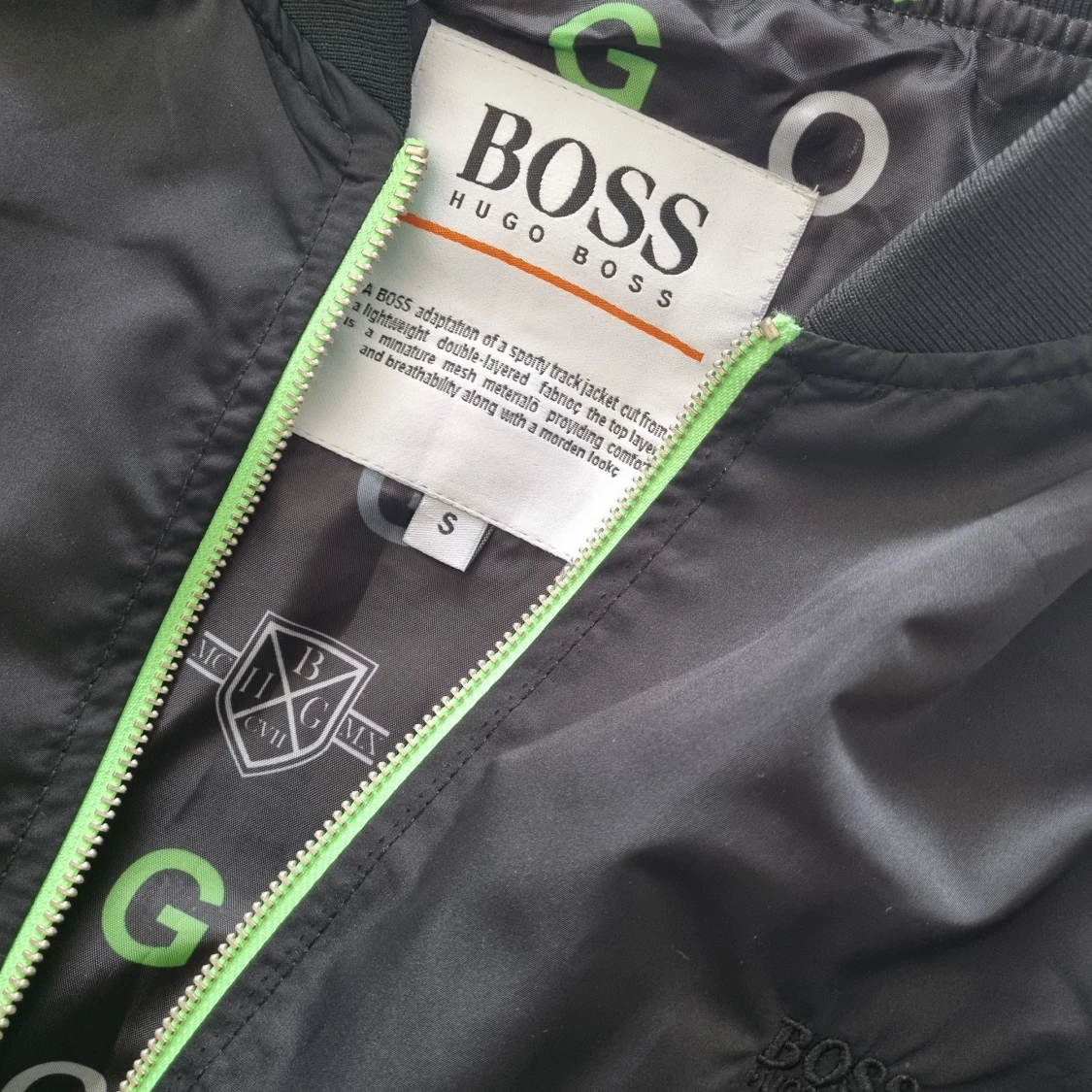 Hugo boss jacka  - 91