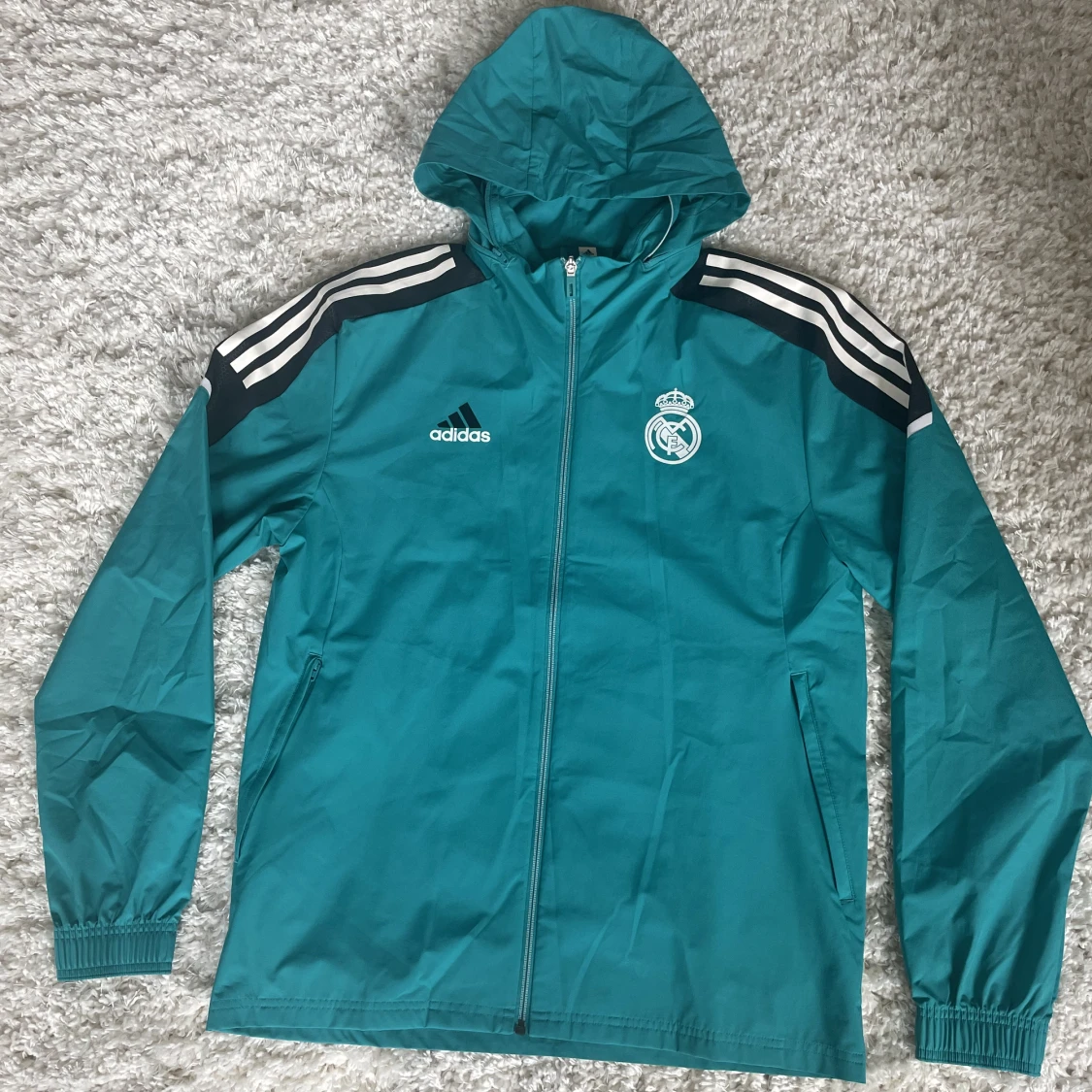 Real Madrid officiell uppvärmningsjacka - 90