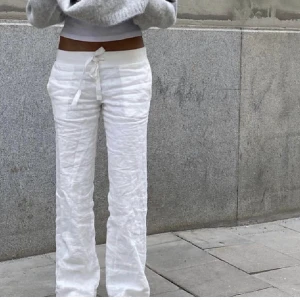 Alohba linnebyxor - Säljer dessa jättefina linnebyxor fårn lova Widerberg! Annvända ett fåtal gånger för dom är tyvärr för korta på mig❤️