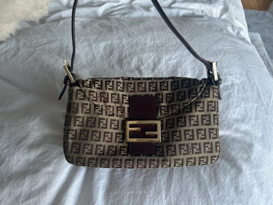 Vintage Fendi baguette  - 90