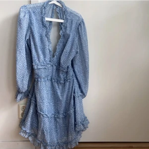 Sommarklänning - Blå sommarklänning, aldrig använd 