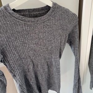 Topp - Grå topp från zalando