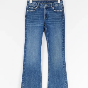 Gina jeans - ! Pris kan diskuteras vid snabbaffär! Köpta för ca 300-350 Skriv för bilder! Passar mig som är 158 cm