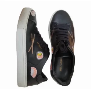 Arigato sneakers  - Sneakers med sushi på, har ändrat använts ett fåtal gånger❤️