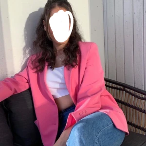 Rosa kavaj - Nyskick. S  200 kr