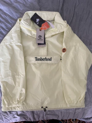 Timberland  - Helt ny, priset kan diskuteras vid snabb affär.   Nypris 1599kr