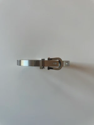 Stelt armband från Edblad  - Stelt armband från Edblad i nyskick 