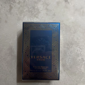 Versace Eros 50ml  - Säljer denna riktigt goda parfym då jag redan har en 100ml flaska. 